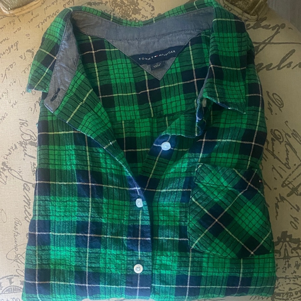 Tommy Hilfiger Green and Navy Plaid Button-Down Shirt - Picture 10 of 10
